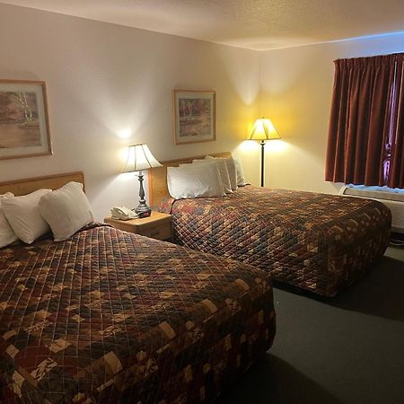 Country Haven Inn Burlington Bagian luar foto
